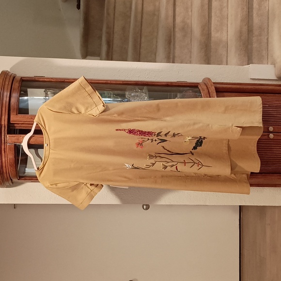 Dress - Picture 1 of 3